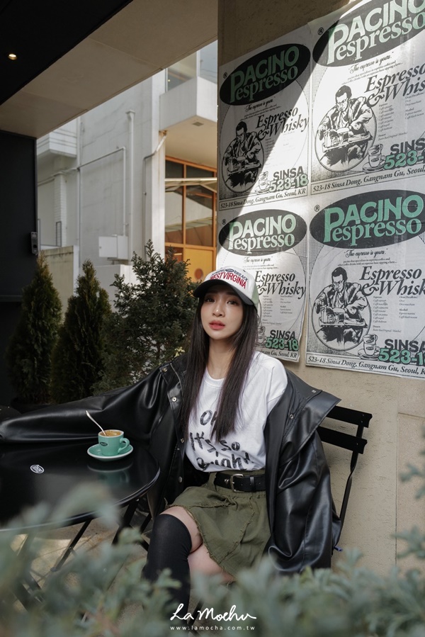 鬚邊設計寬腰頭百褶裙